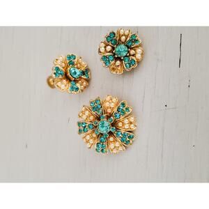 Vintage Gold Tone and Green Rhinestone Brooch and Earring Set